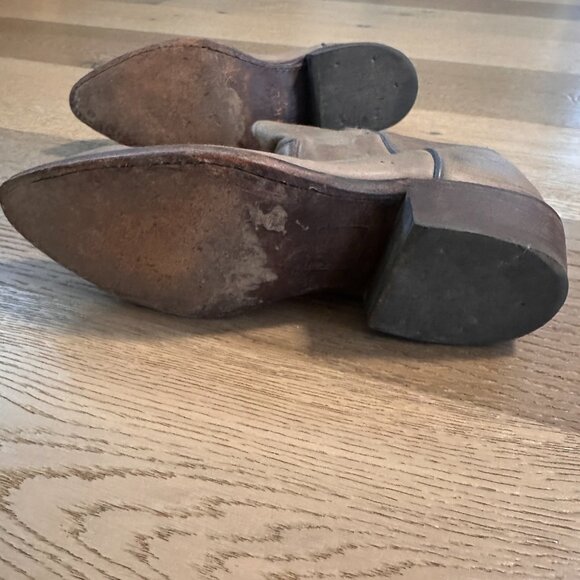 Frye short leather western booties in taupe/grey - Picture 6 of 11
